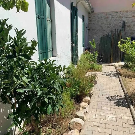 Holiday home Maison 120m2 / Centre / Grand Jardin 250m2 Sete